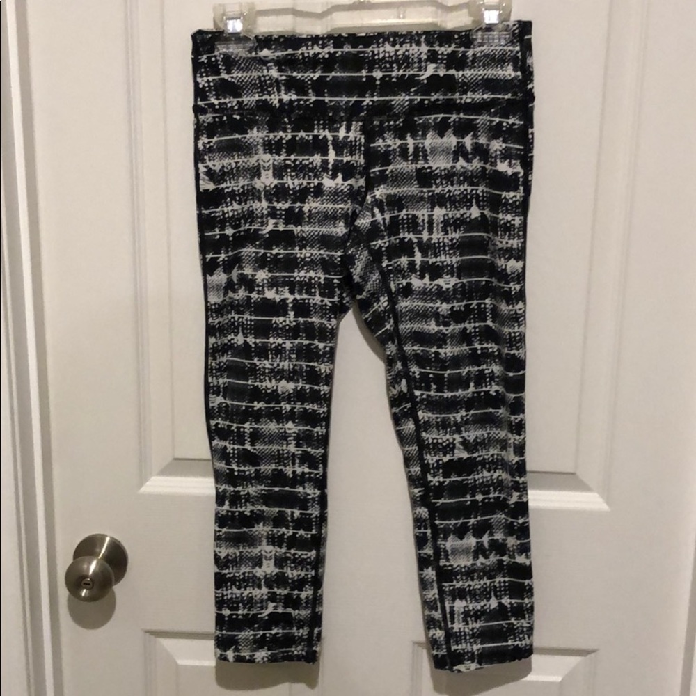 Nike DRI-Fit capri leggings